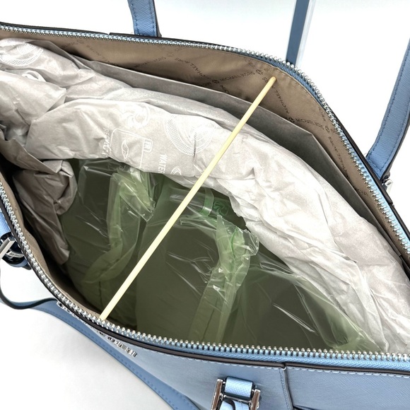 Michael Kors Large Charlotte TZ Tote Bag Light Sky Blue - Picture 9 of 12